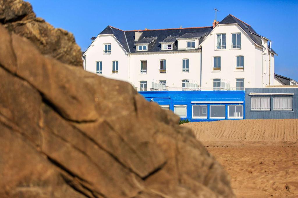 hotels with balcony in Loire Valley