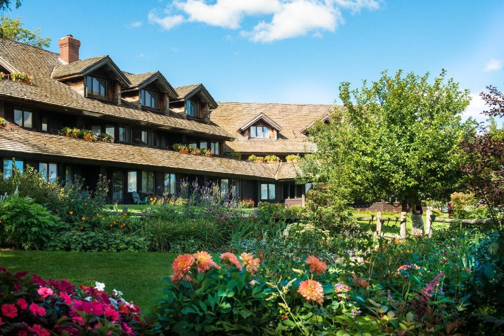 hotels with balcony in Vermont