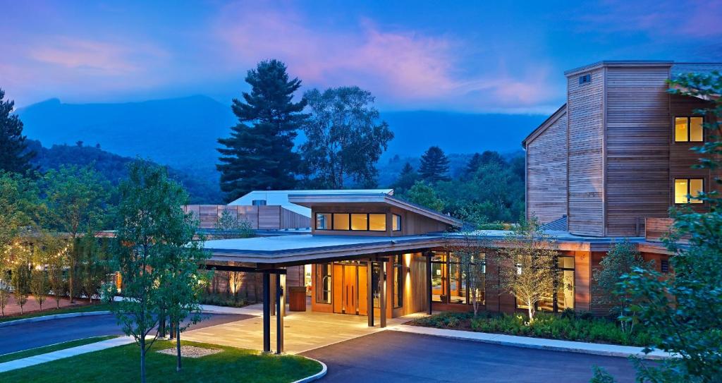 hotels with balcony in Vermont