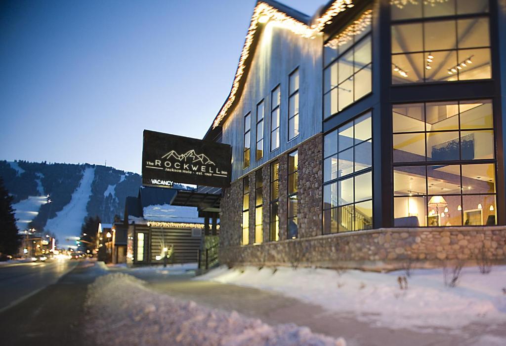 hotels with balcony in Jackson Hole