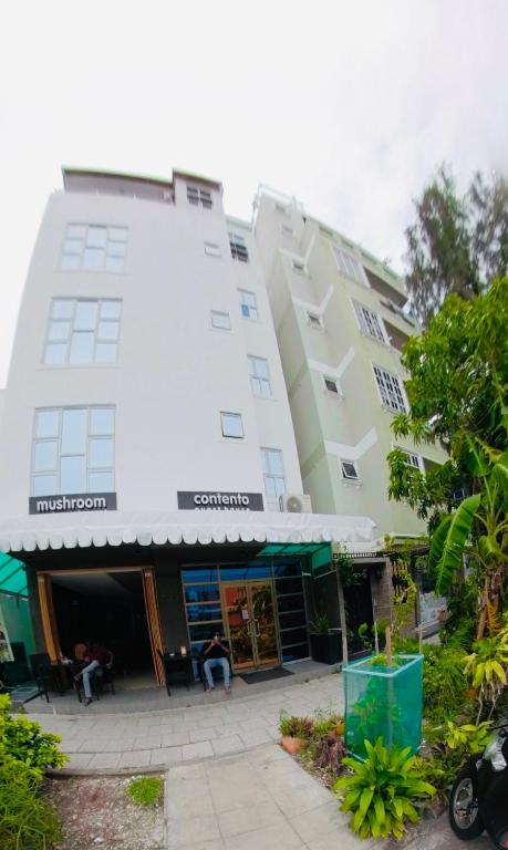 hotels with balcony in Hulhumale