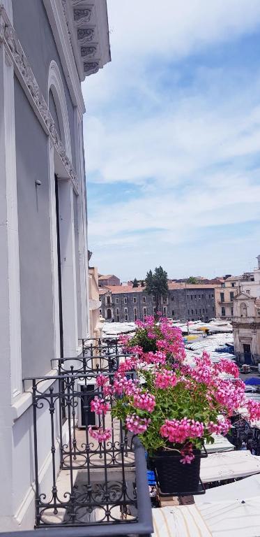 hotels with balcony in Catania City Centre