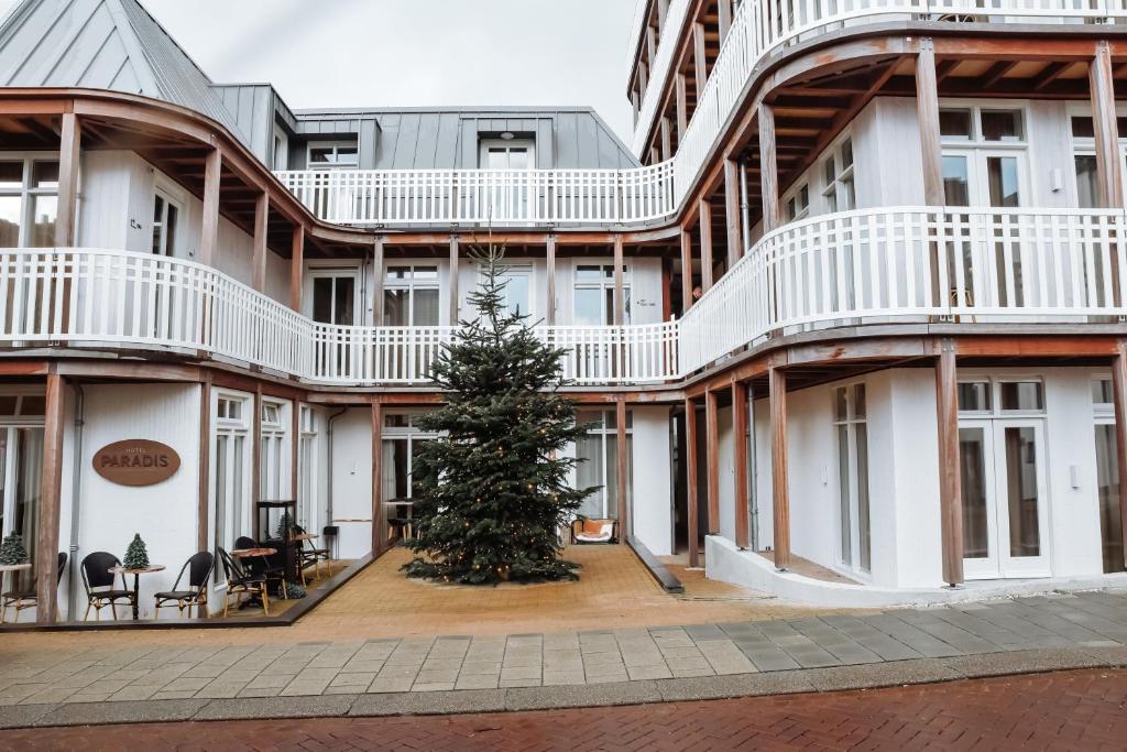 hotels with balcony in Zandvoort