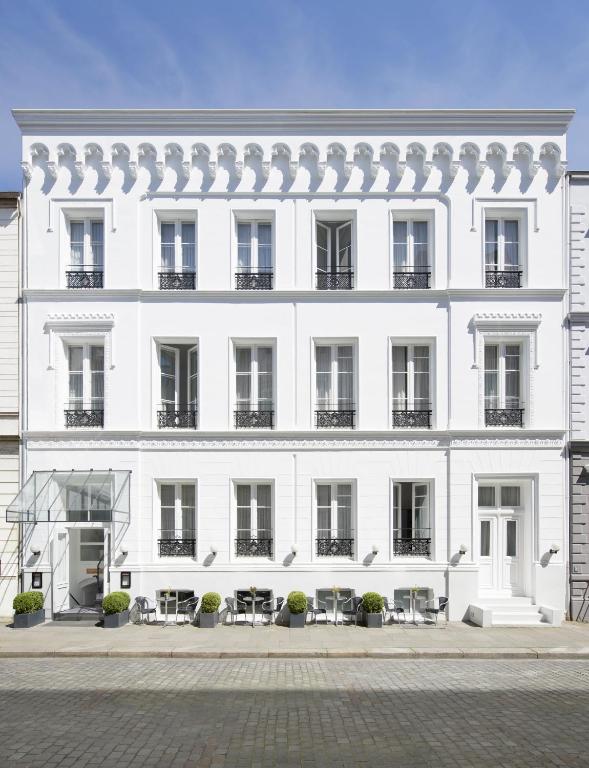 hotels with balcony in Hamburg