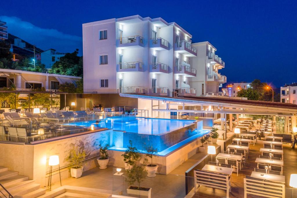 hotels with balcony in Sarande