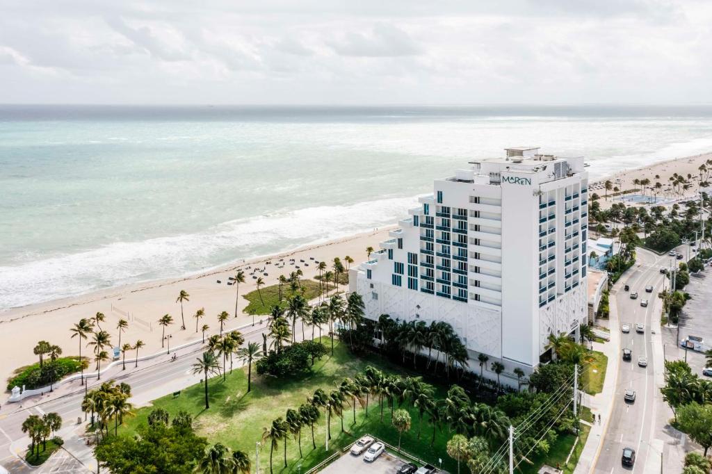 hotels with balcony in Fort Lauderdale Bonnet House Museum  Gardens