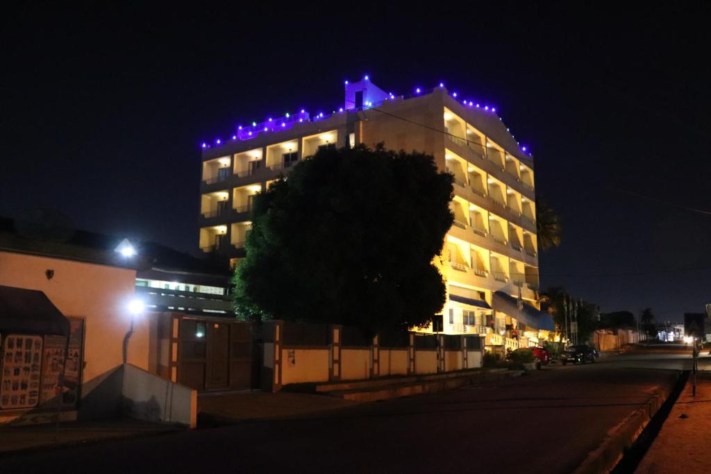 hotels with balcony in Accra