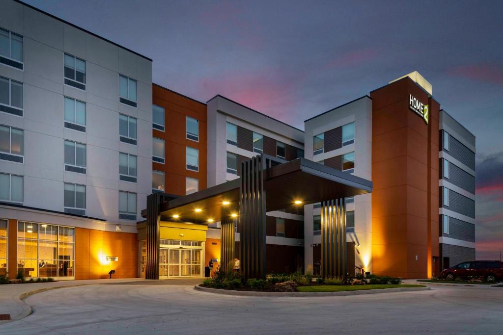 hotels with balcony in Fort Wayne