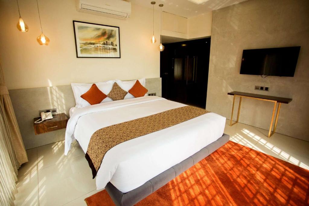 hotels with balcony in Dhaka