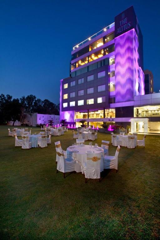 hotels with balcony in Chandigarh India