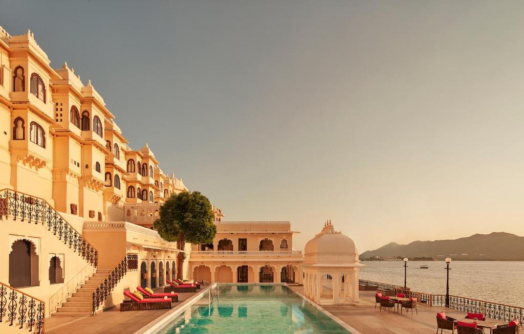 hotels with balcony in Udaipur