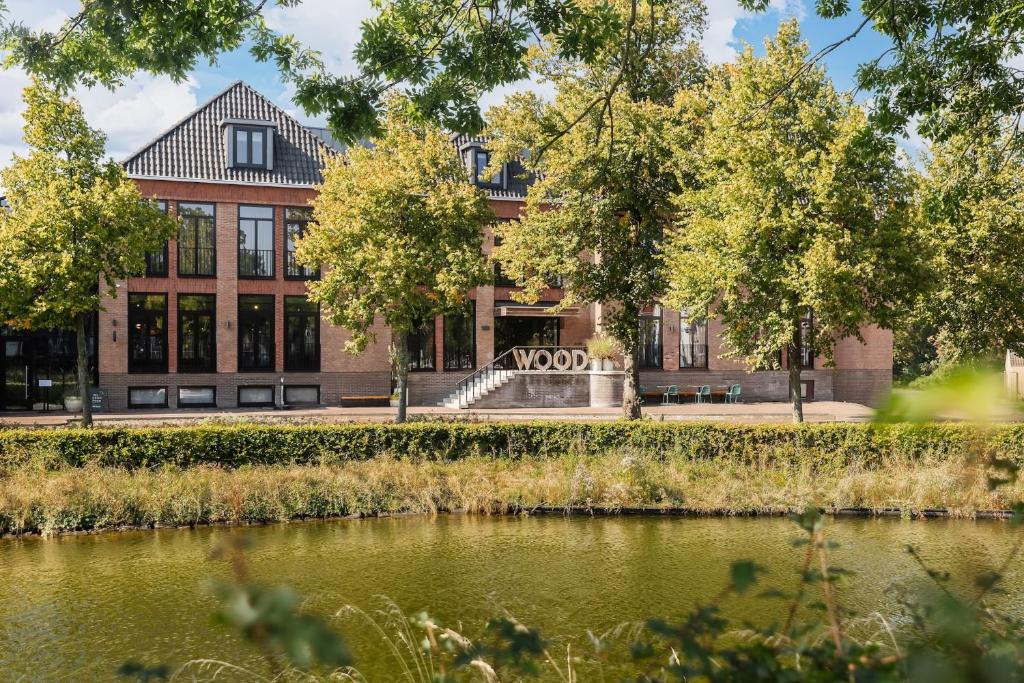 hotels with balcony in Middelburg