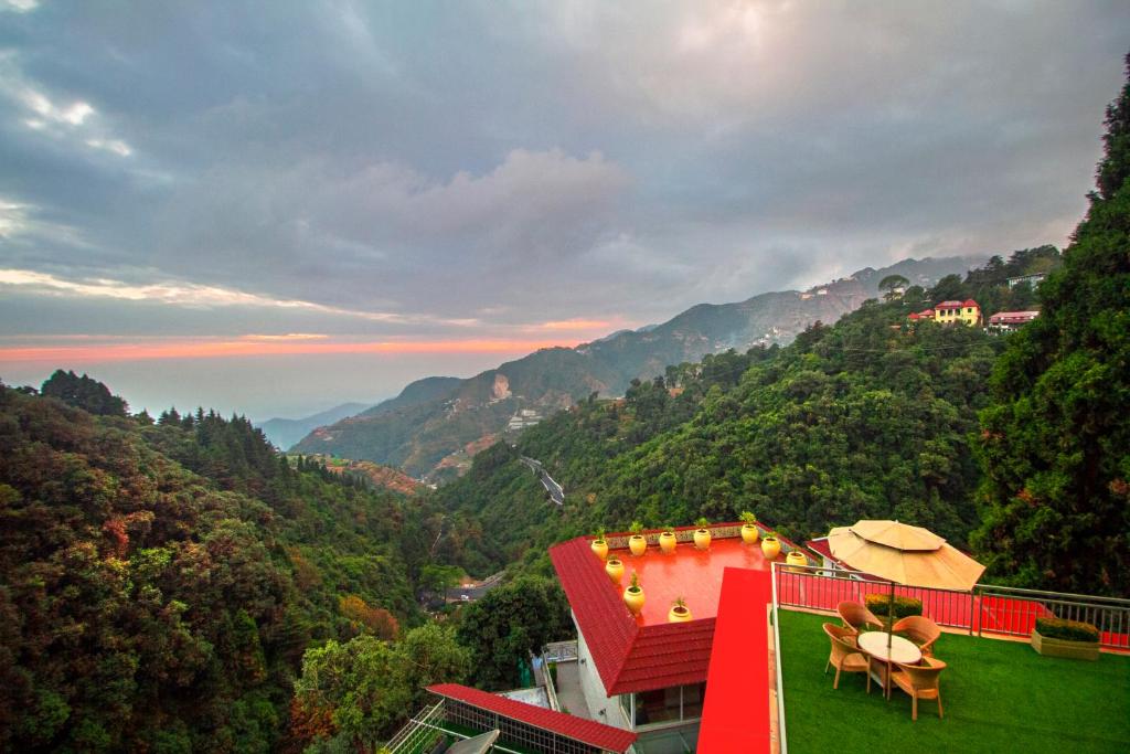 hotels with balcony in Mussoorie