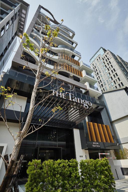 hotels with balcony in Taipei