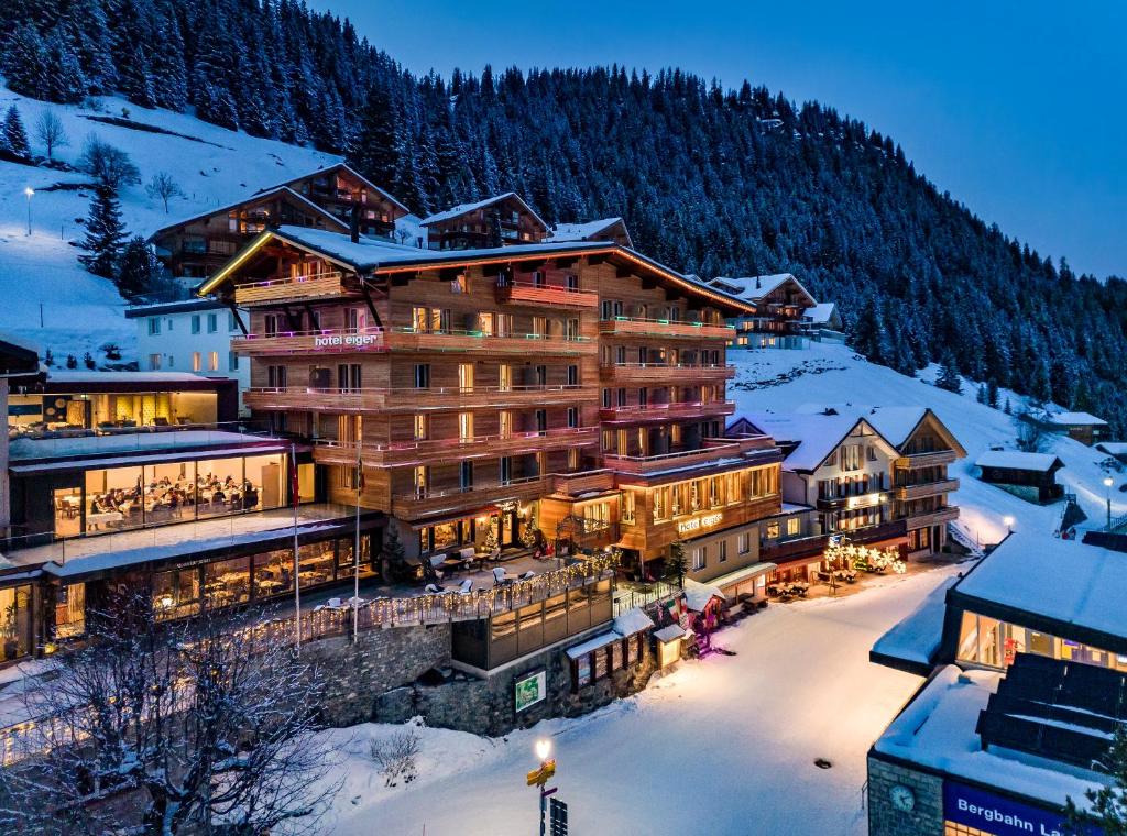 hotels with balcony in Murren