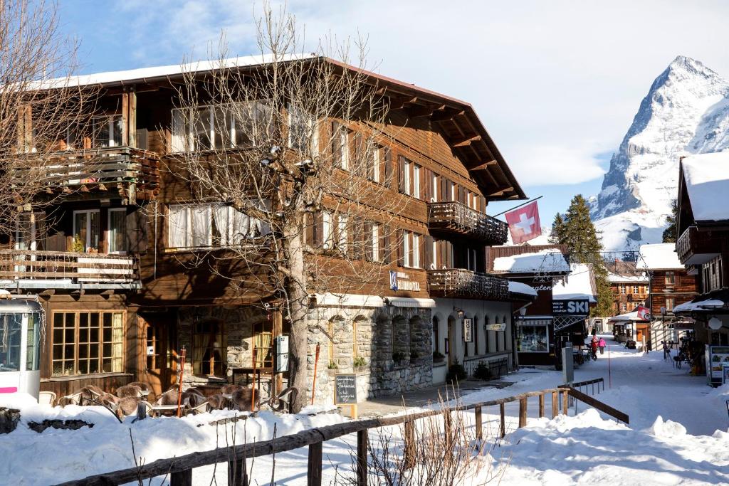 hotels with balcony in Murren