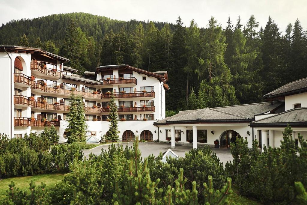 hotels with balcony in Davos