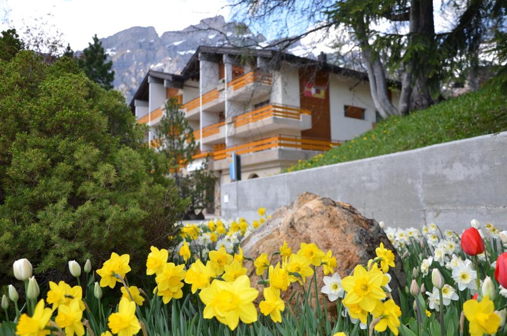 hotels with balcony in Leukerbad