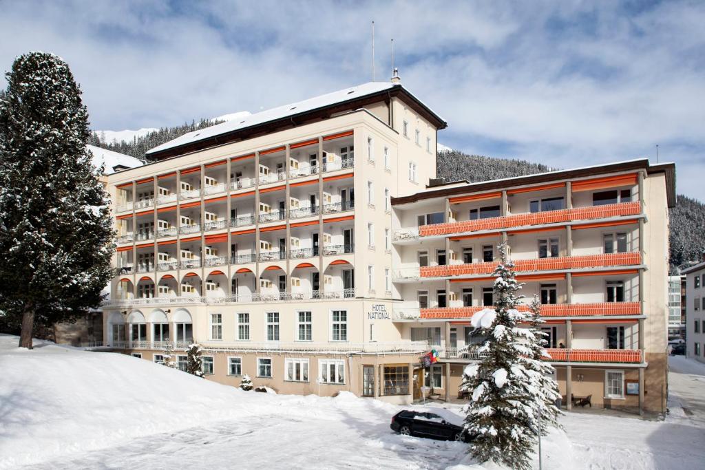 hotels with balcony in Davos