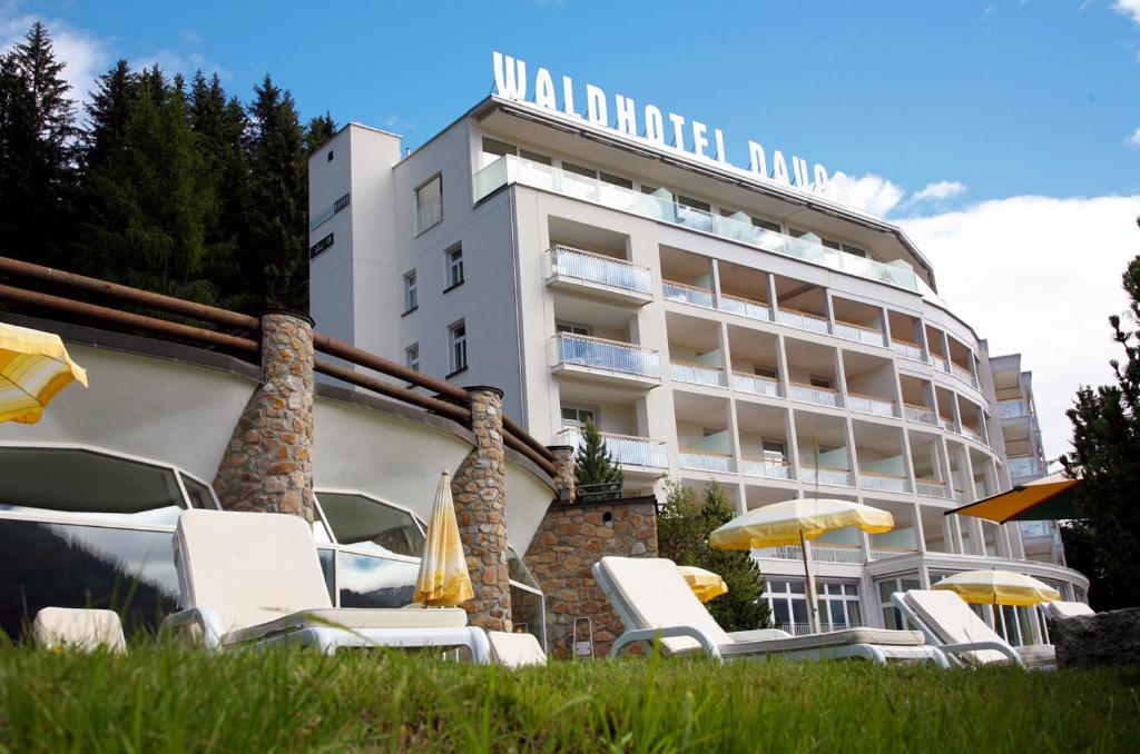 hotels with balcony in Davos