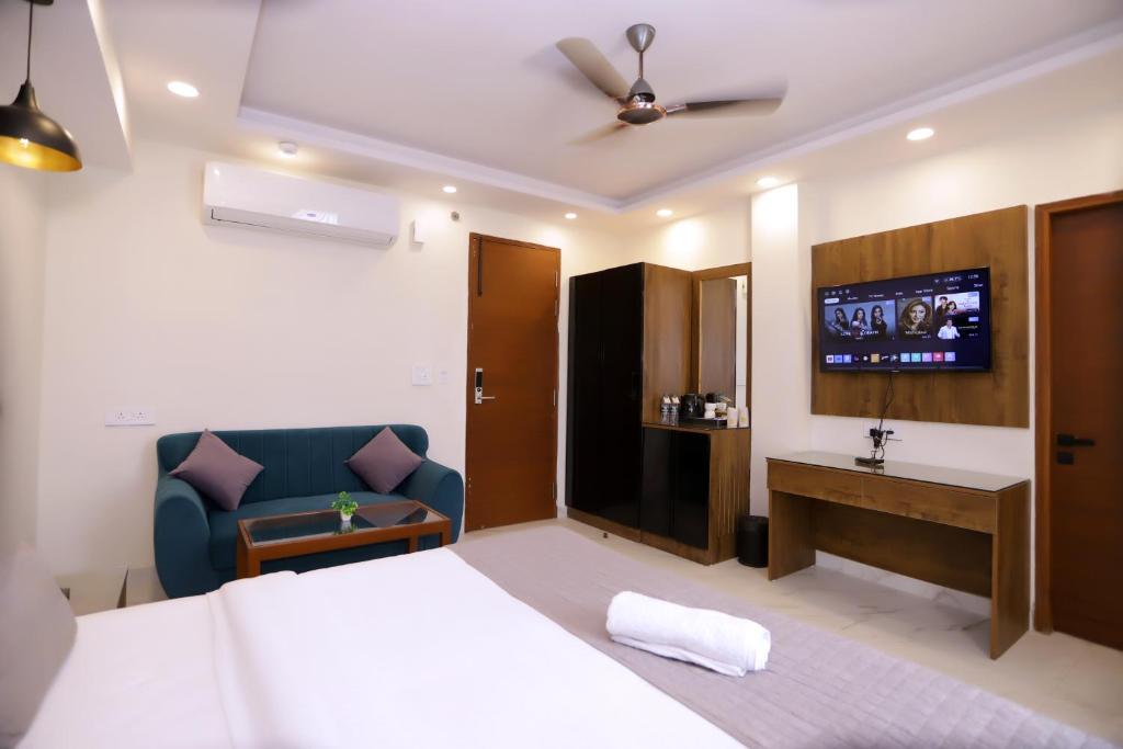 hotels with balcony in Noida