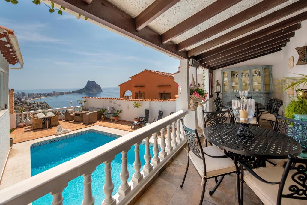 hotels with balcony in Calpe