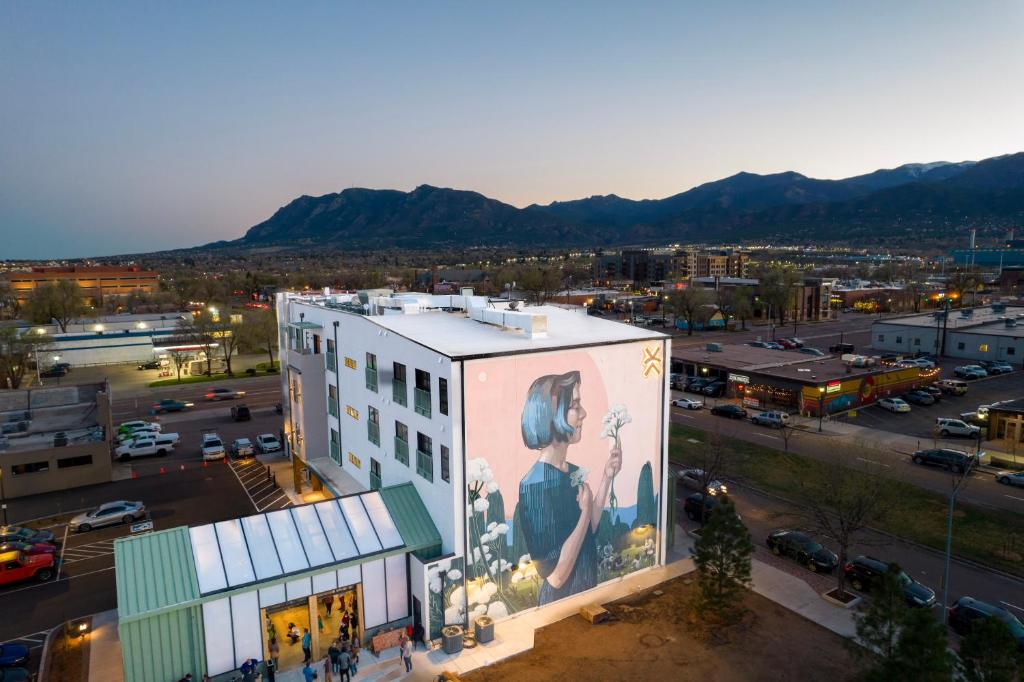 hotels with balcony in Colorado Springs