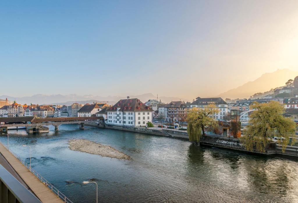 hotels with balcony in Luzern