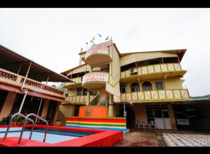 hotels with balcony in Igatpuri