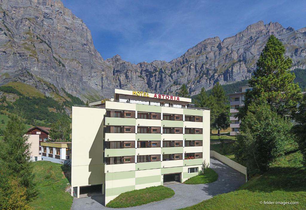 hotels with balcony in Leukerbad