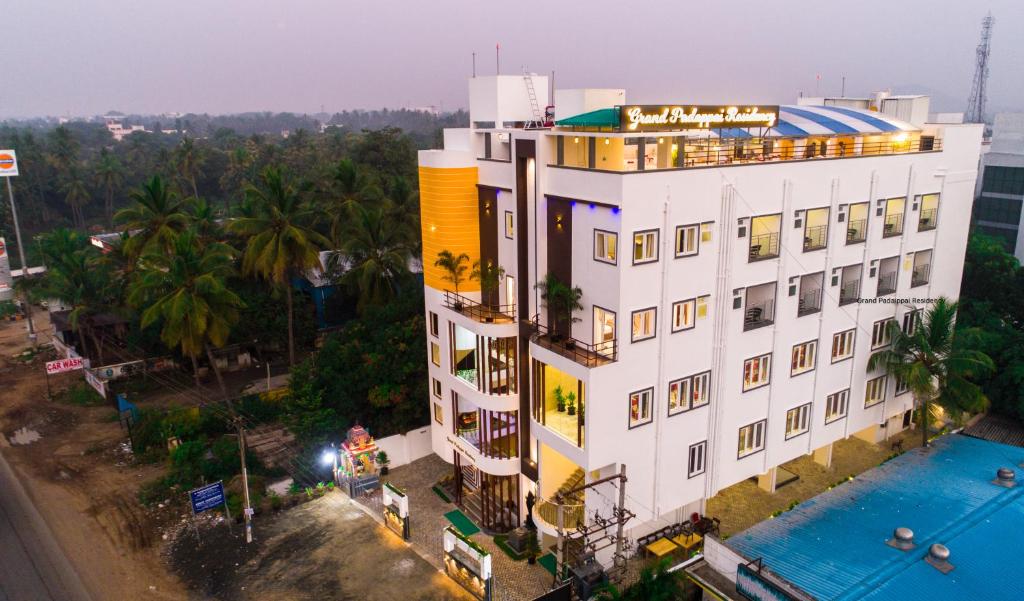 hotels with balcony in Chennai