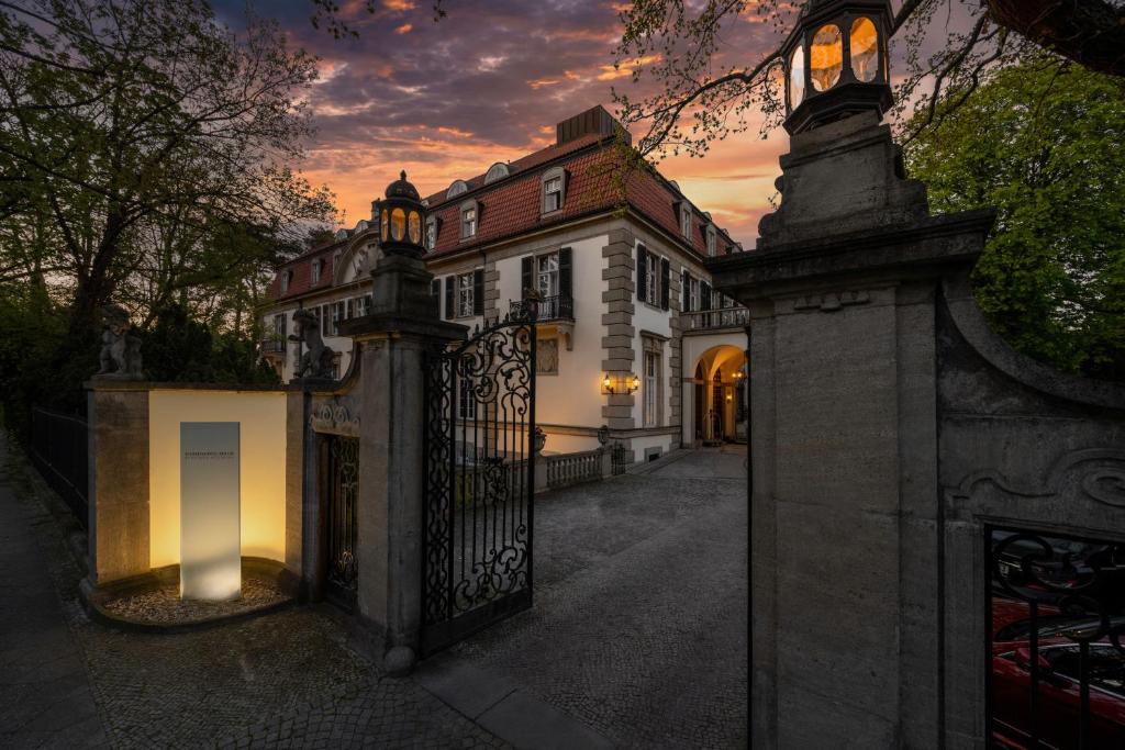 hotels with balcony in Berlin