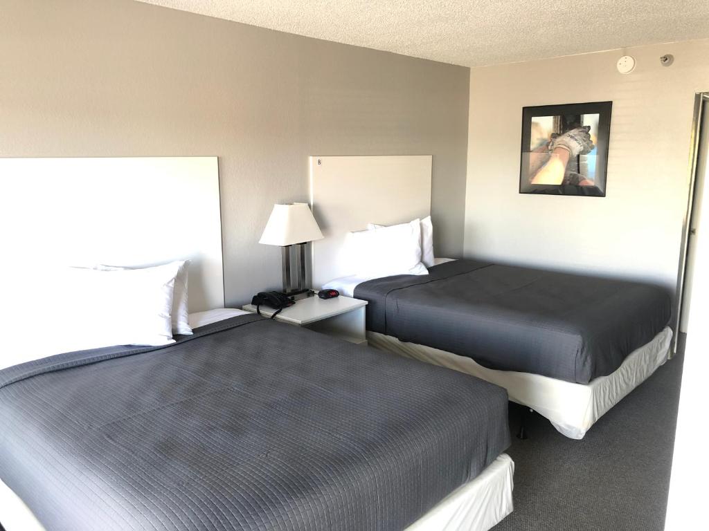 hotels with balcony in Oklahoma City