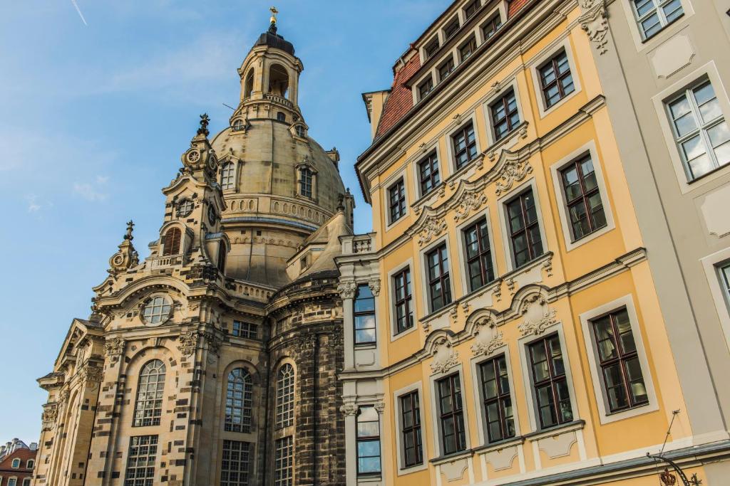 hotels with balcony in Dresden