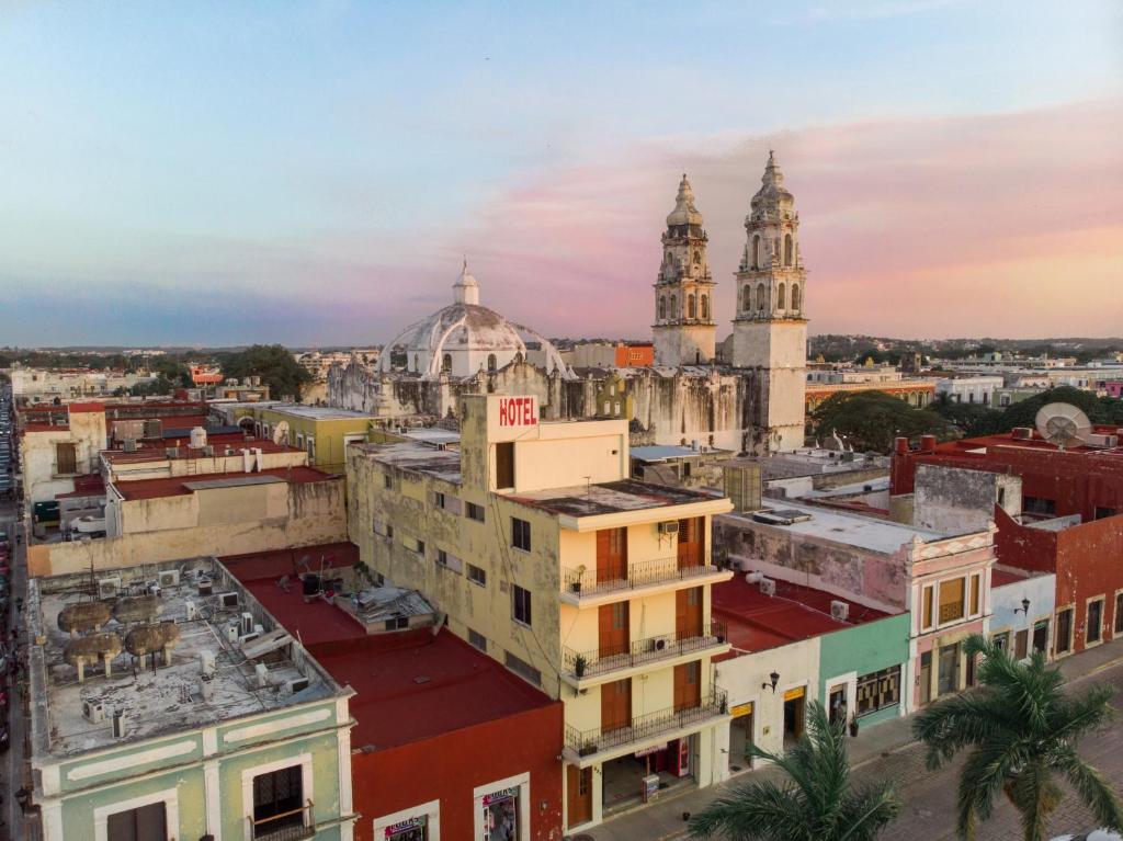 hotels with balcony in Campeche Mexico