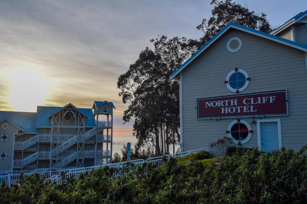 hotels with balcony in Fort Bragg