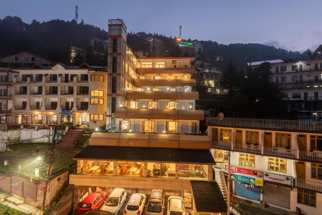 hotels with balcony in Macleodganj