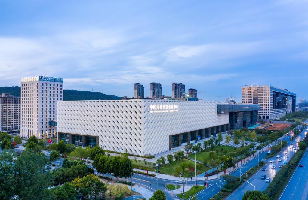 hotels with balcony in Wuhan