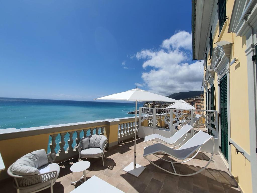 hotels with balcony in Liguria