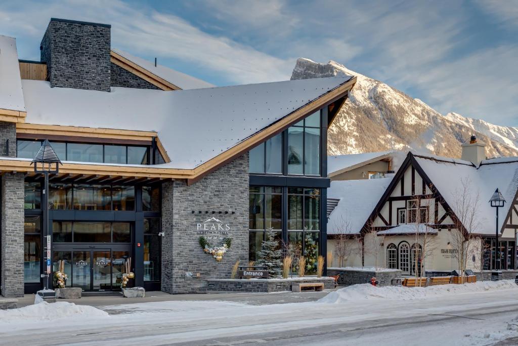 hotels with balcony in Banff Canada