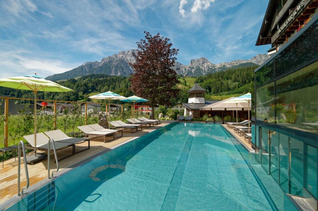 hotels with balcony in Leogang