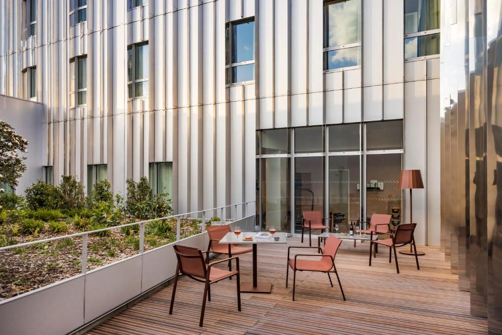 hotels with balcony in Lille