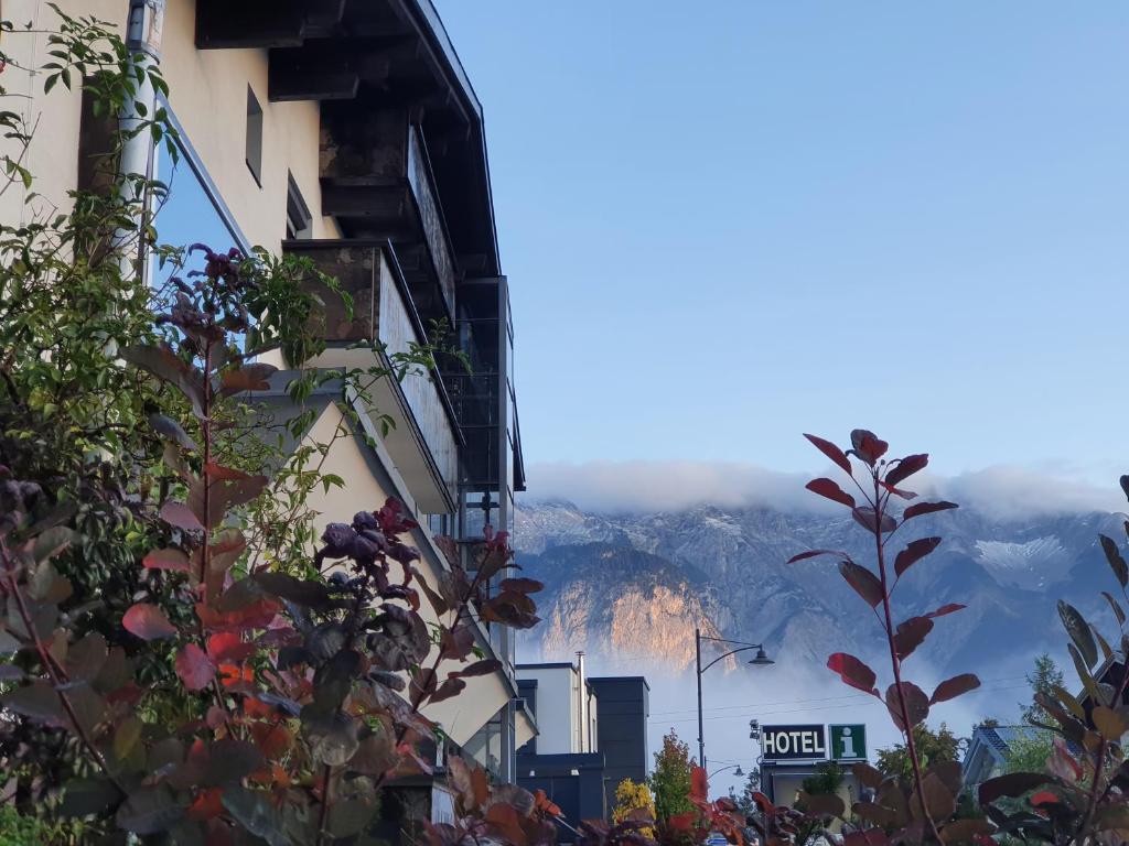 hotels with balcony in Innsbruck Gotzens