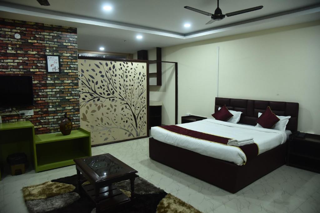 hotels with balcony in Guwahati