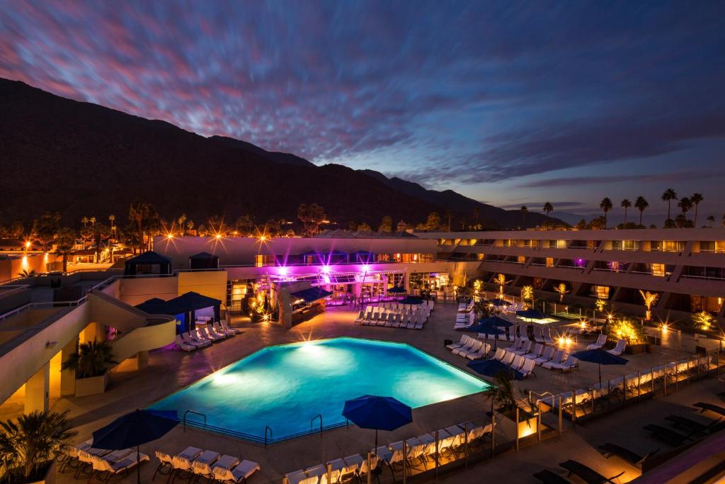 hotels with balcony in Palm Springs Palm Springs Art Museum