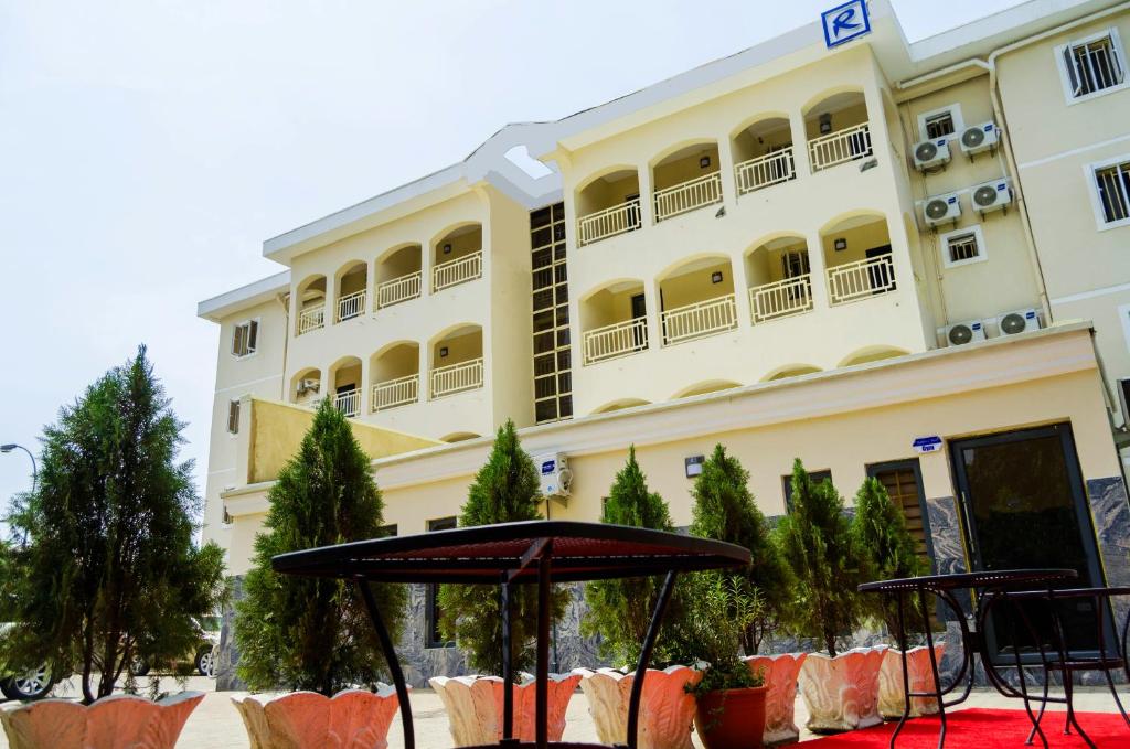 hotels with balcony in Abuja