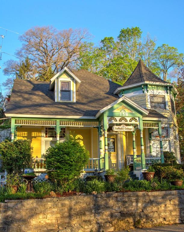 hotels with balcony in Eureka Springs Eureka Springs Historical Museum