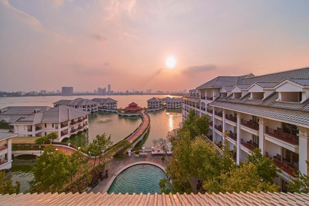 hotels with balcony in Hanoi Cau Giay