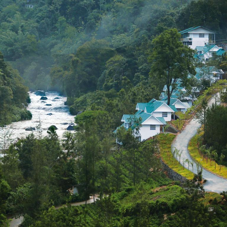 hotels with balcony in Munnar