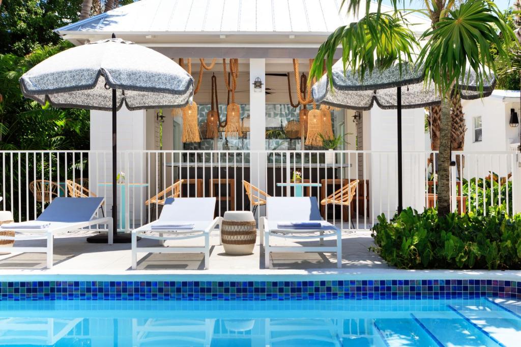 hotels with balcony in Key West